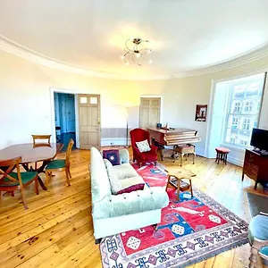 Incredible St Andrew's Sq - 2 Bed In The Sky Apartment